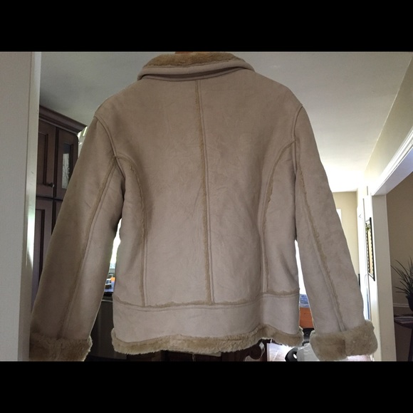 Faux shearling coat - Picture 6 of 15